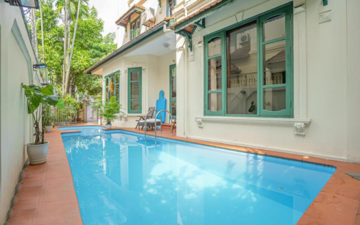 6 bedroom Tay Ho villa with swimming pool for lease