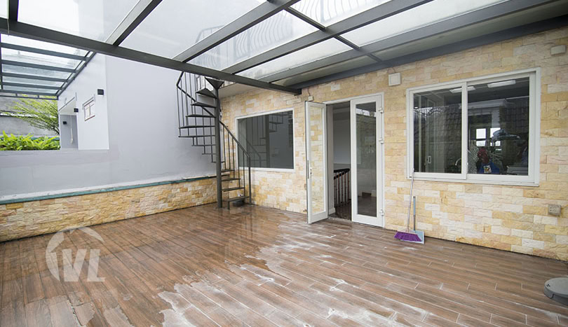 Partly furnished modern house to rent in Ciputra 5 beds 4 baths