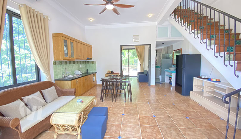 2 bedroom house with garden for rent in Long Bien