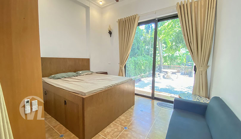 2 bedroom house with garden for rent in Long Bien