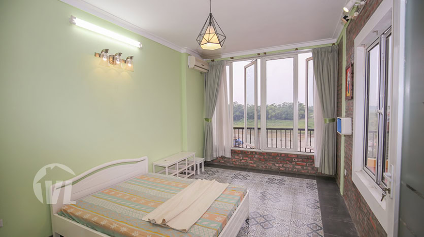 Affordable 3 bed house on river banks in Long Bien