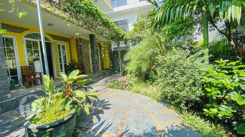 Affordable 3 bed house on river banks in Long Bien