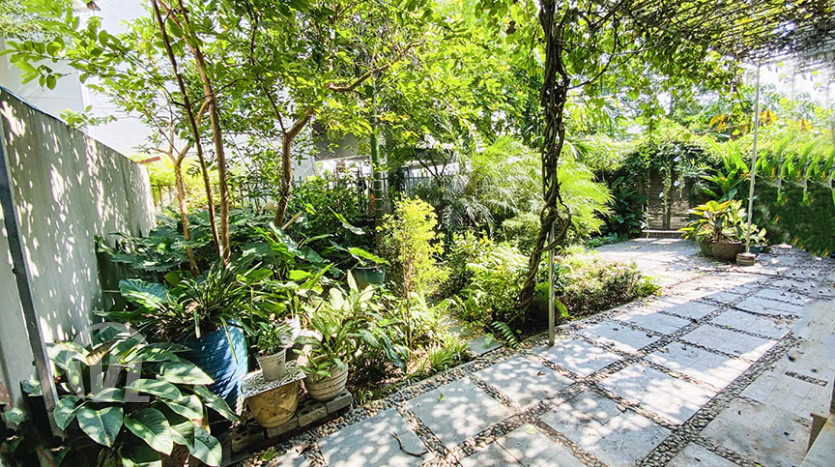 Affordable 3 bed house on river banks in Long Bien