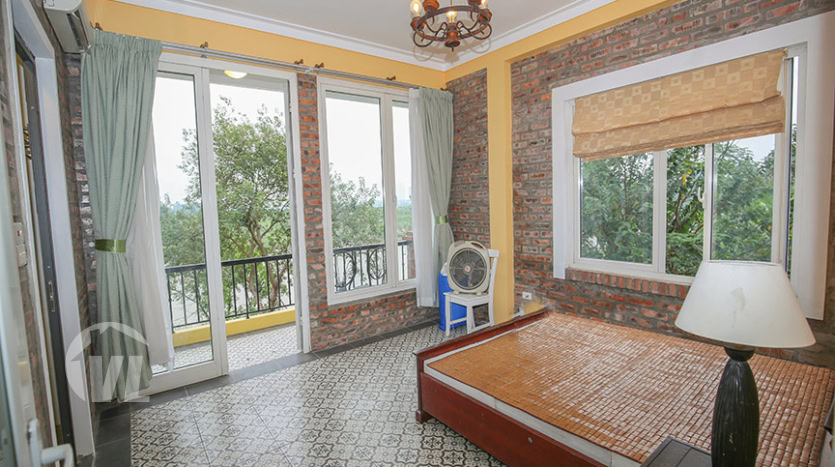 Affordable 3 bed house on river banks in Long Bien