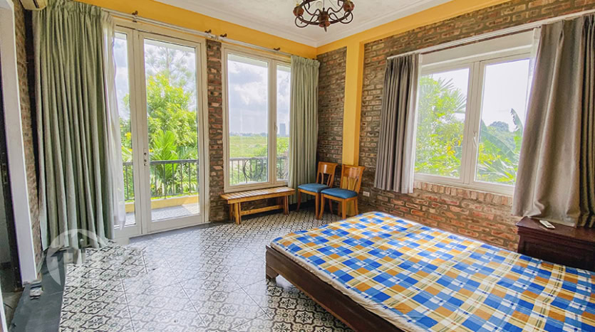 Affordable 3 bed house on river banks in Long Bien