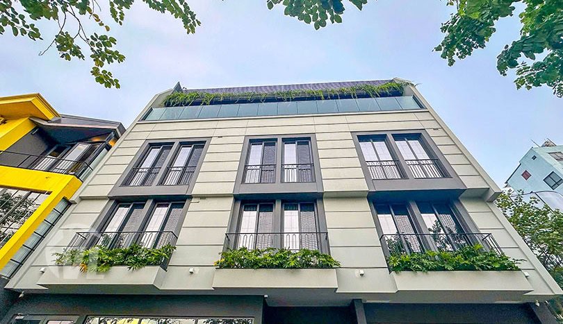 Brand new luxurious pool villa to rent in Tay Ho