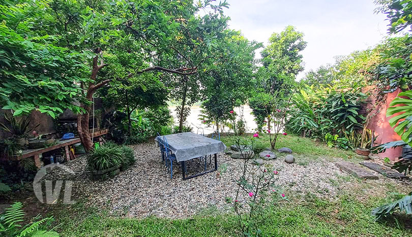 Charming garden villa to rent in Long Bien on the Red River