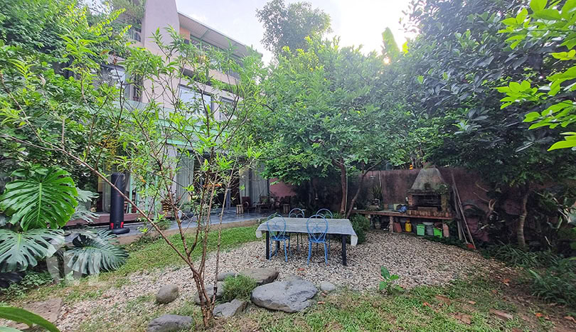 Charming garden villa to rent in Long Bien on the Red River