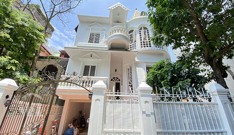 Gorgeous 6 bedroom house for rent in Tay Ho