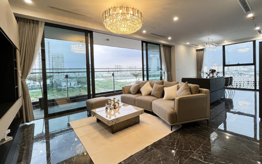 Luxury 3 bedroom apartment in Sunshine Golden Tay Ho