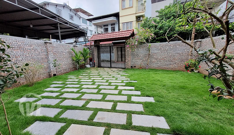 New house with garden to rent close to LFAY in Long Bien