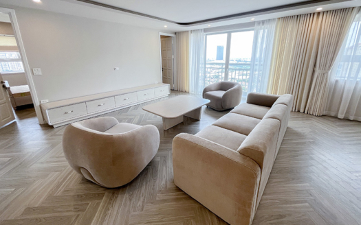 Newly renovated 3 bedroom apartment in G tower Ciputra