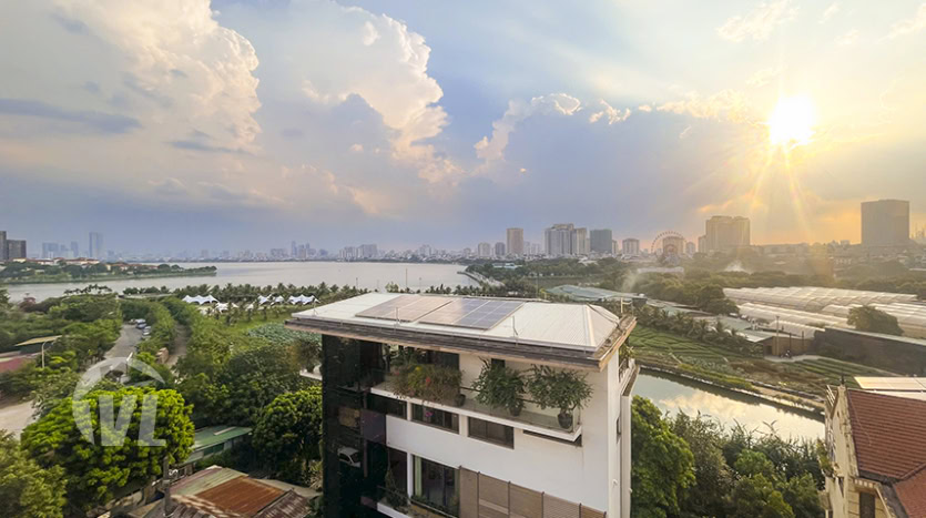 Penthouse_with_lake_view_for_rent_in_Tay_Ho_3_bed_3_bath (1)