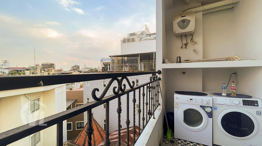 Penthouse with lake view for rent in Tay Ho 3 bed 3 bath