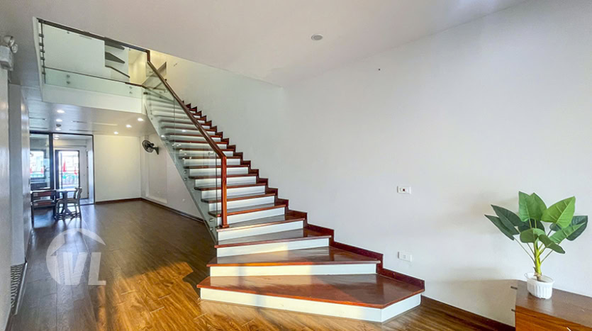 Penthouse with lake view for rent in Tay Ho 3 bed 3 bath