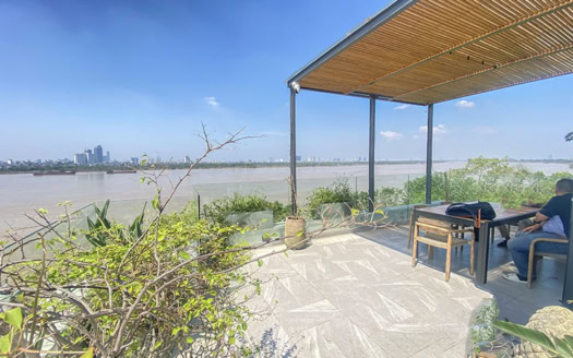 Brand new house to rent facing the Red River in Long Bien