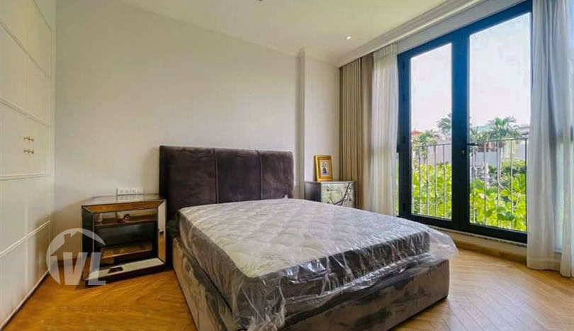 Brand new house to rent facing the Red River in Long Bien