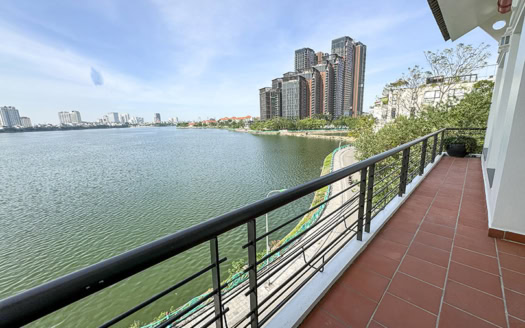 House in Tay Ho with West Lake view and car access