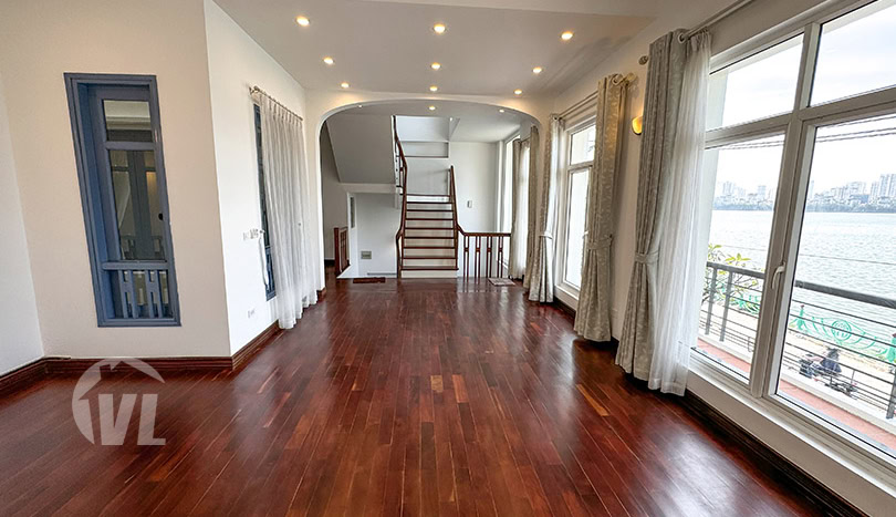 House in Tay Ho with West Lake view and car access