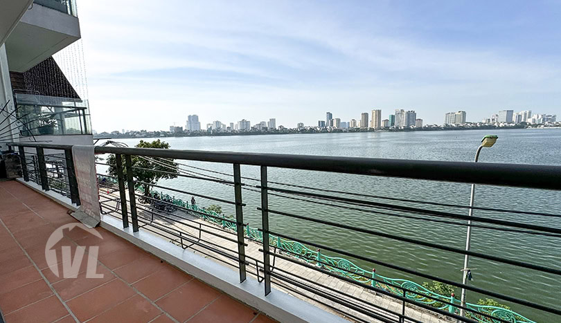 House in Tay Ho with West Lake view and car access