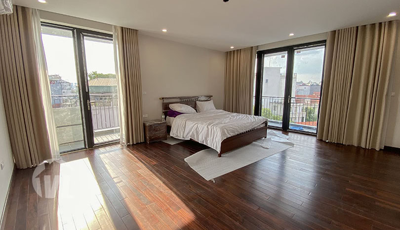 240 sq m new 3 bed apartment to rent in Tay Ho with open view