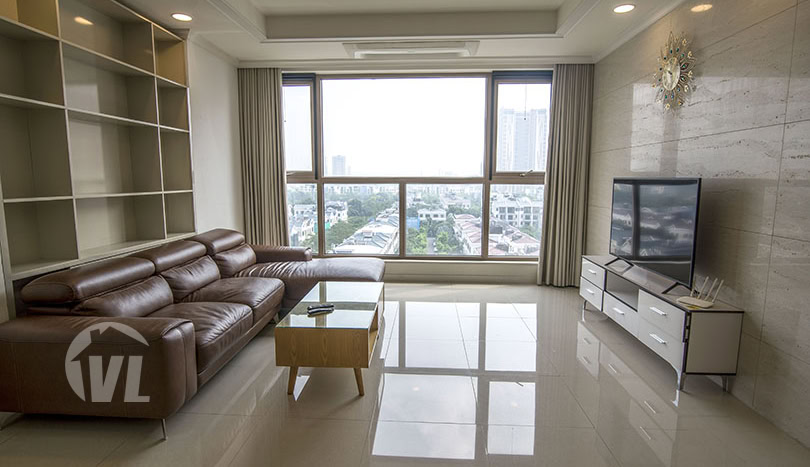 Corner 3 bedroom apartment in Starlake to rent