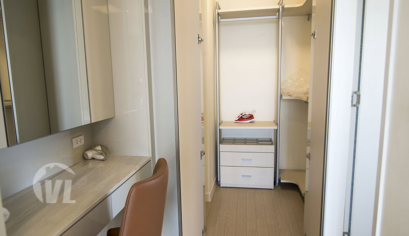 Corner 3 bedroom apartment in Starlake to rent