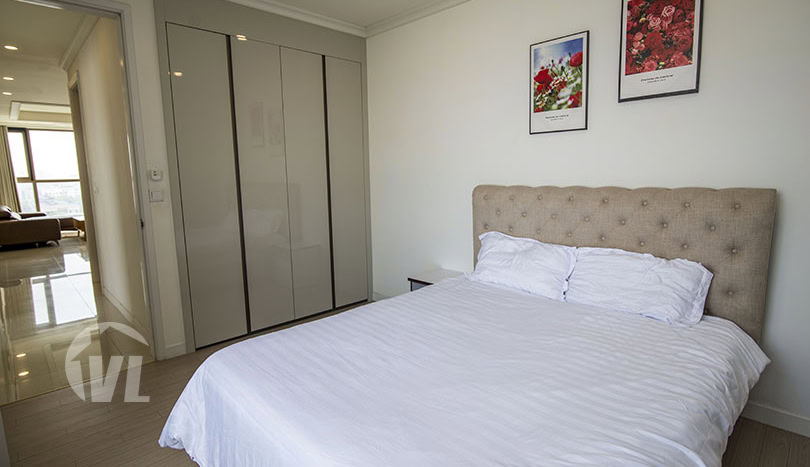Corner 3 bedroom apartment in Starlake to rent