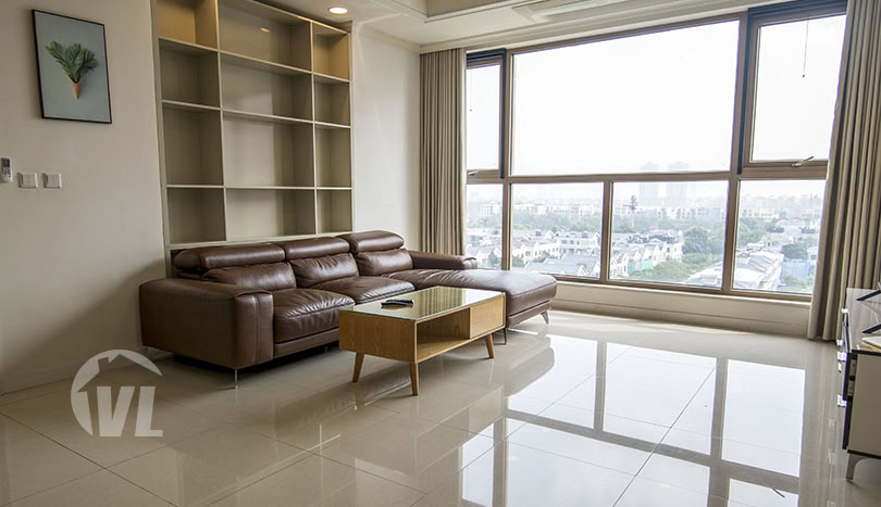 Corner 3 bedroom apartment in Starlake to rent