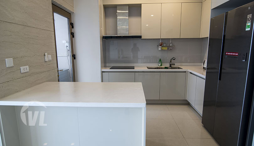 Corner 3 bedroom apartment in Starlake to rent