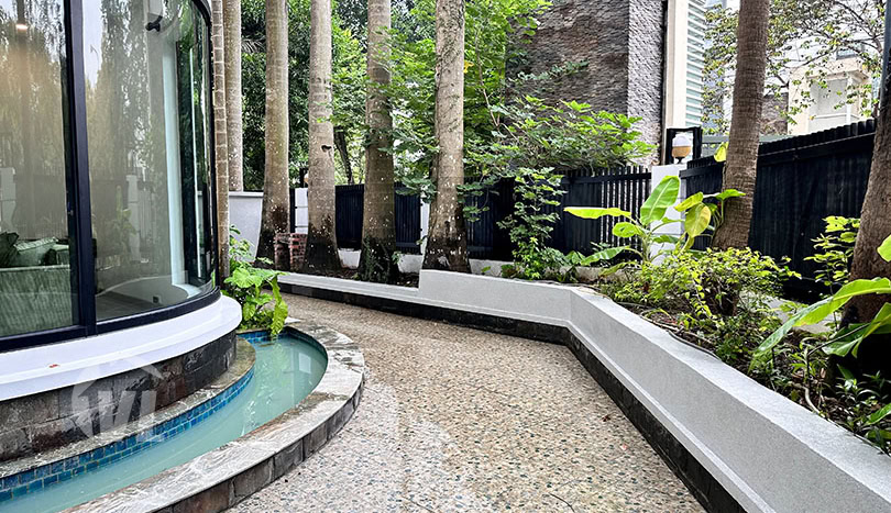Corner villa with swimming pool to rent in Ciputra 4 beds 4 baths