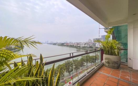 Lakeview 4 bedroom apartment in Tay Ho