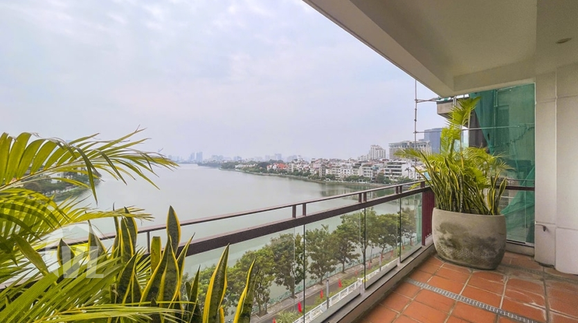 Lakeview 4 bedroom apartment in Tay Ho