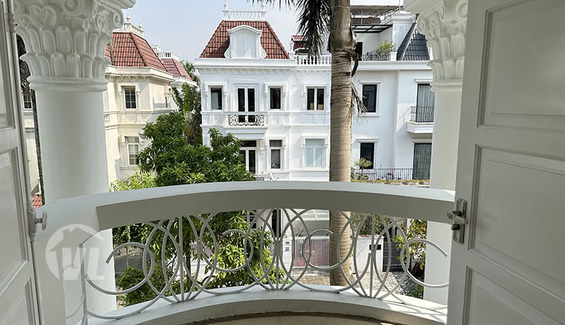 New 5 bed villa to rent in T Block in Ciputra
