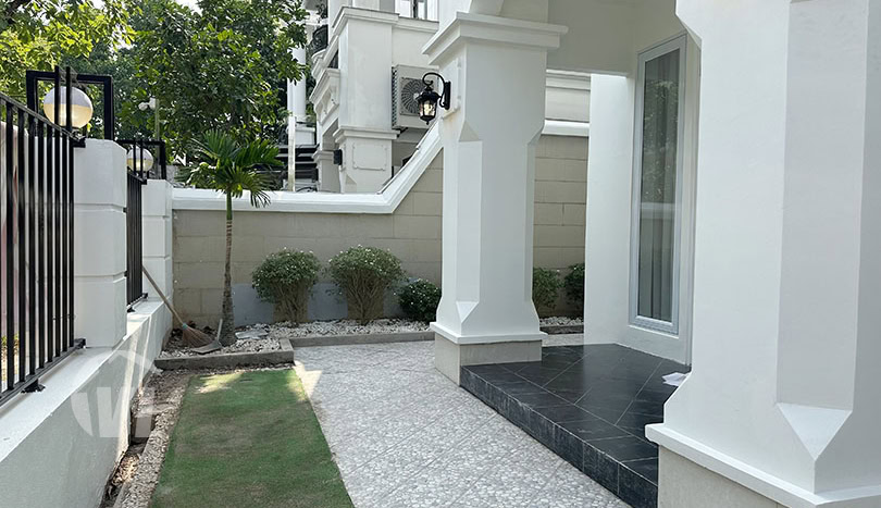 New 5 bed villa to rent in T Block in Ciputra