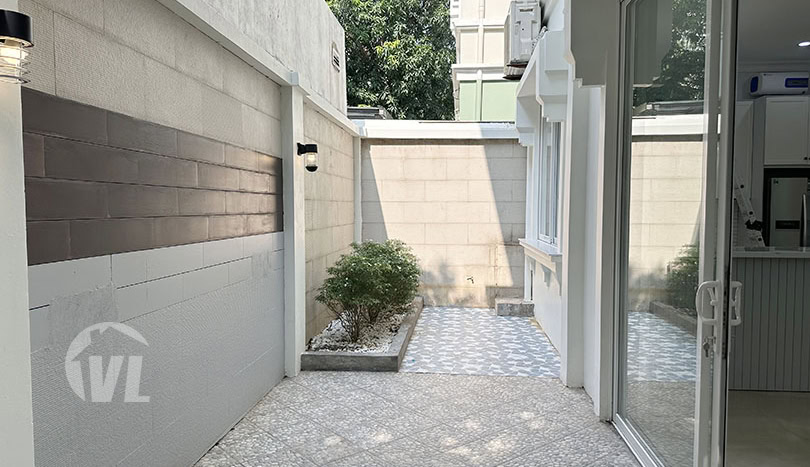 New 5 bed villa to rent in T Block in Ciputra