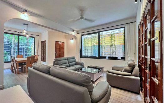 Renovated 3 bedroom house for rent in Tay Ho.