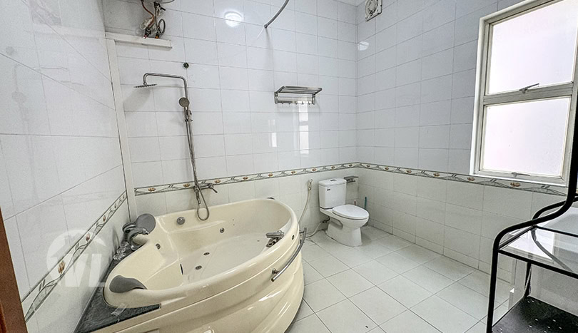 Upgraded house with large garden to rent on To Ngoc Van