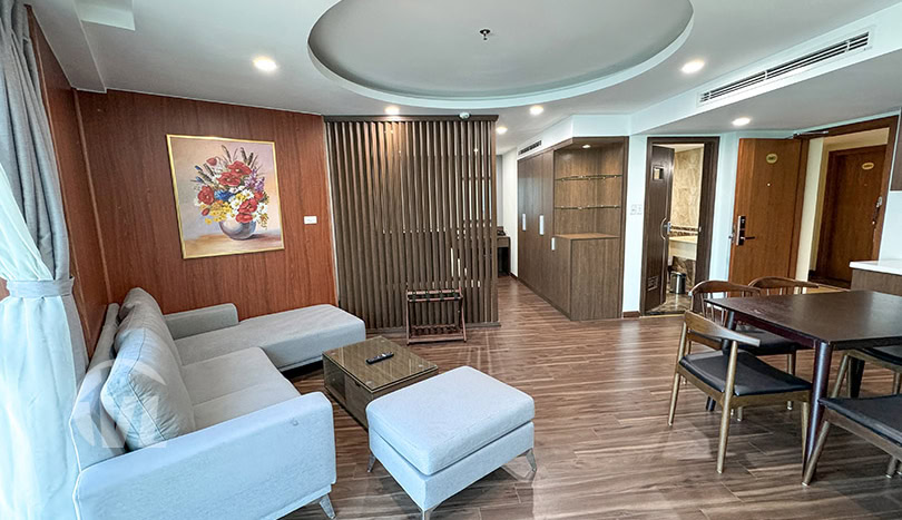 2 bedroom apartment for rent in Truc Bach with lake view