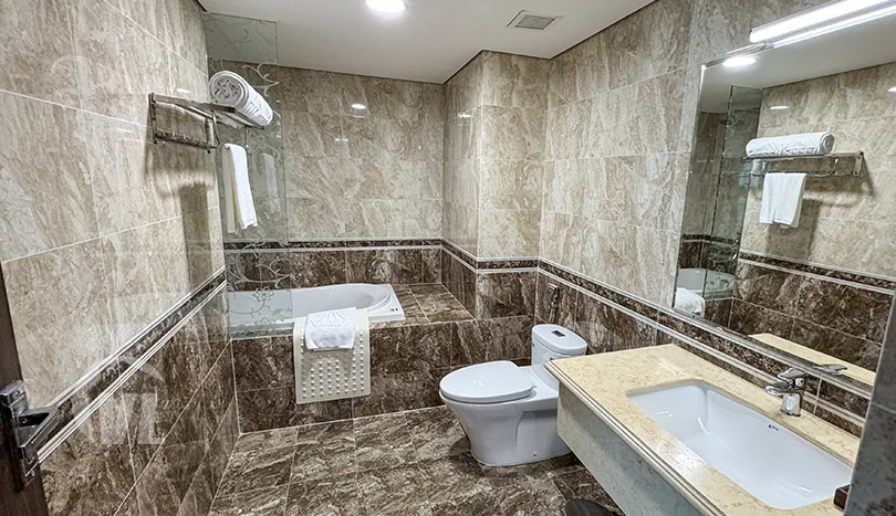 2 bedroom apartment for rent in Truc Bach with lake view