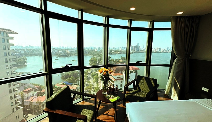 All inclusive 1 bedroom apartment with lake view in Hanoi