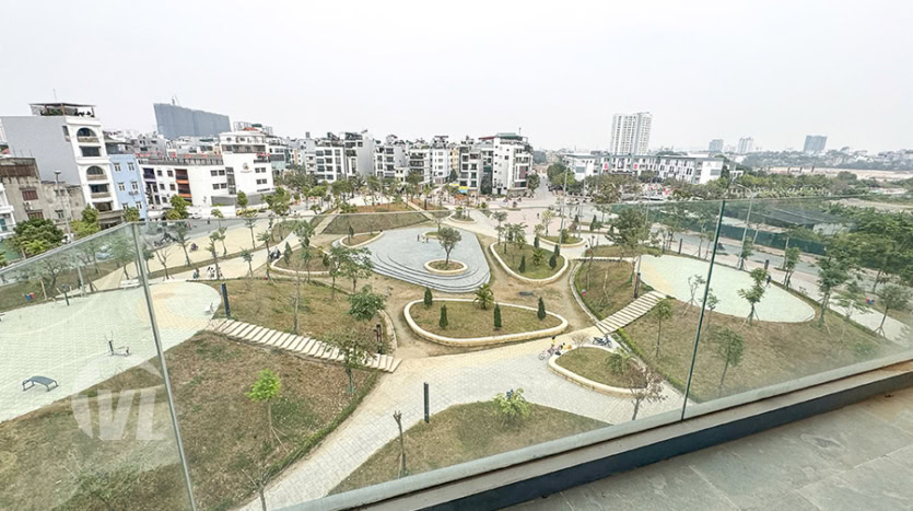 4 bed apartment to rent close to the LFAY in Hanoi Long Bien