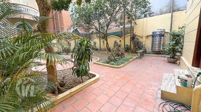 Courtyard garden 3 bedroom house in Tay Ho