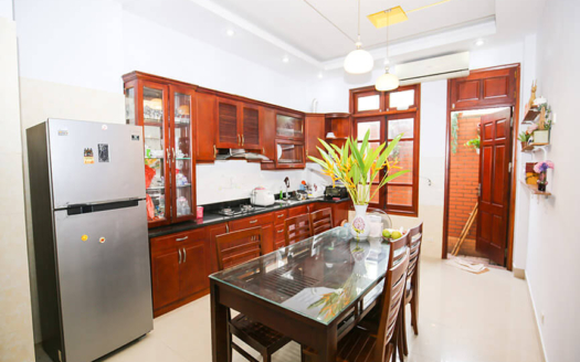 Furnished 4 bedroom house for rent in Tay Ho