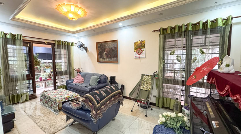 Furnished house with garden to rent in the heart of Tay Ho
