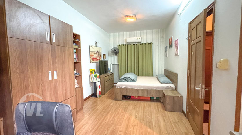 Furnished house with garden to rent in the heart of Tay Ho