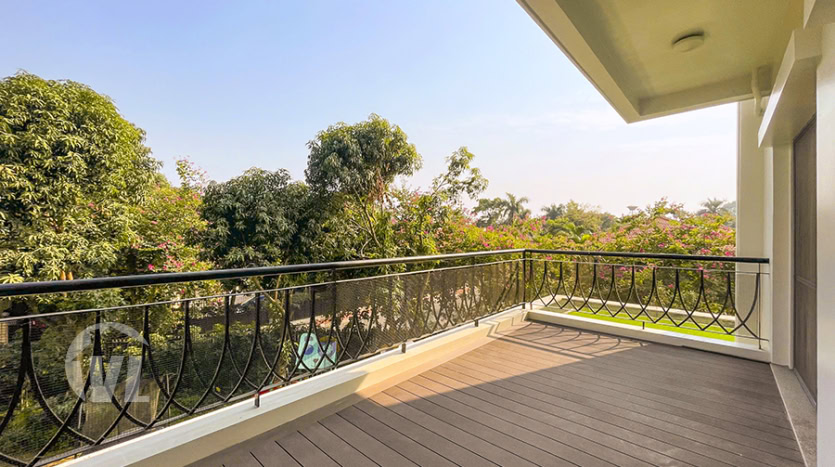 New duplex 4 bedroom apartment to lease in Tay Ho district
