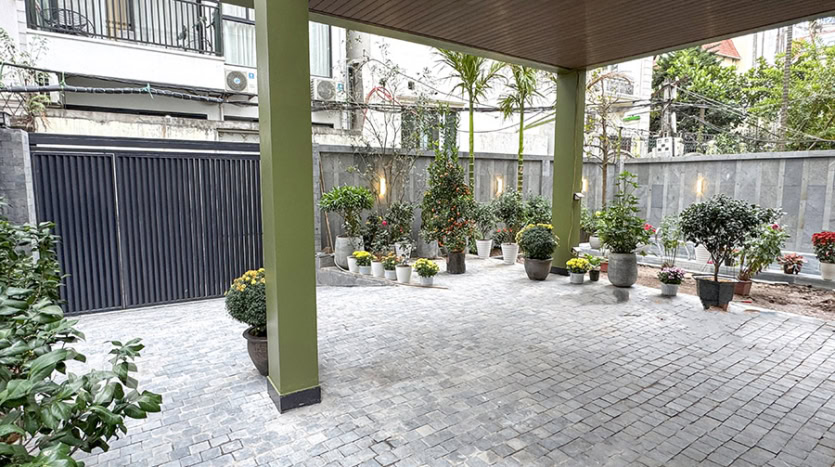 Brand New 4 Beds House with Garden and Pool in Tay Ho