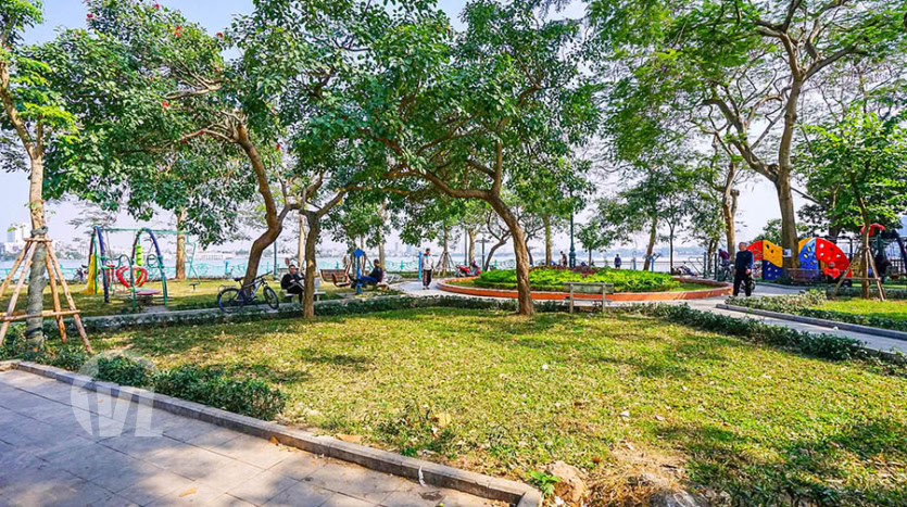 Modern 4 bedrooms villa with elevator and West Lake view in Hanoi