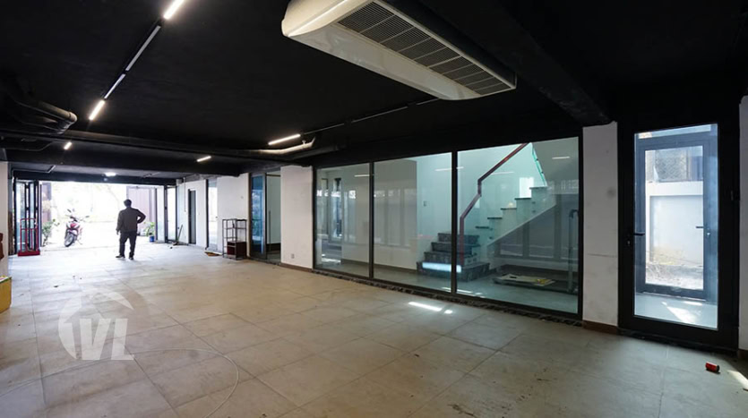 Modern 4 bedrooms villa with elevator and West Lake view in Hanoi